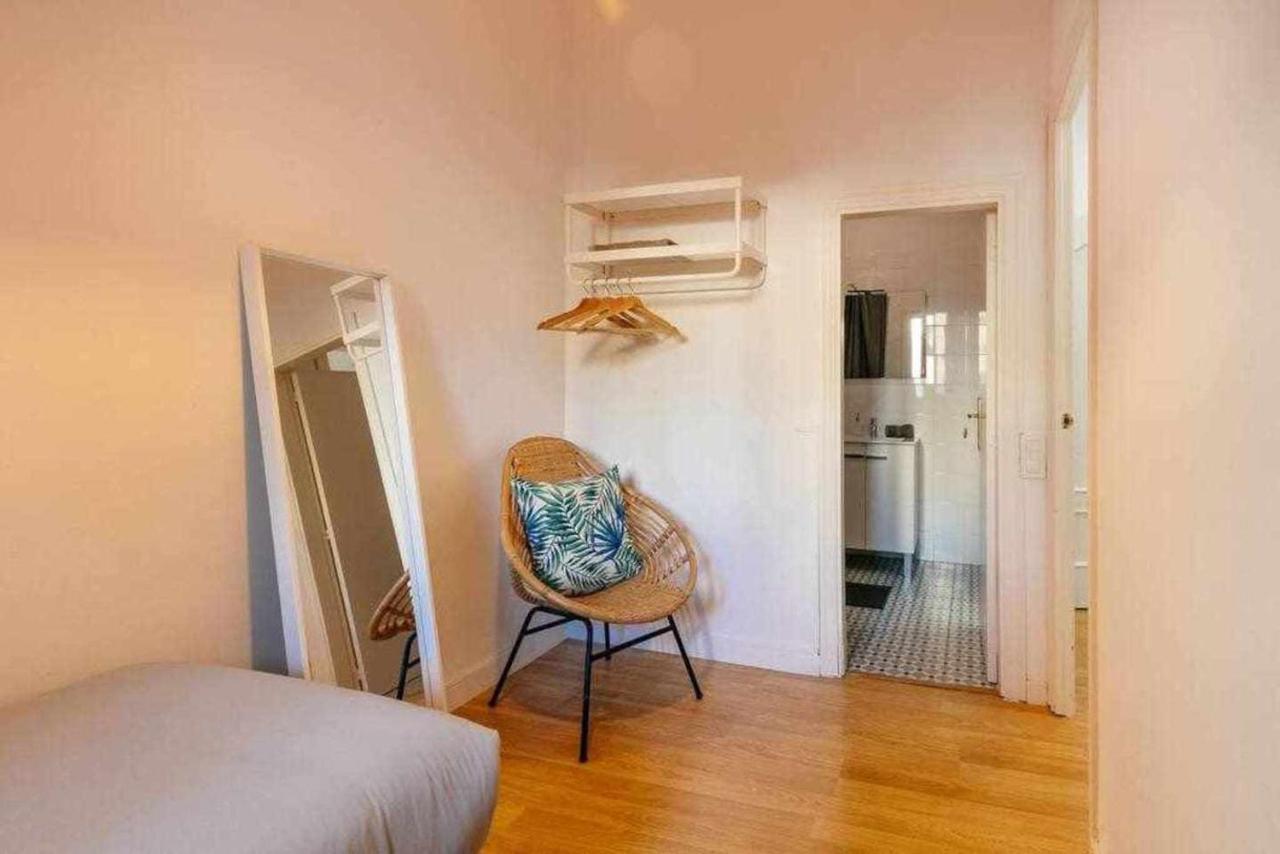 Cozy & Central Apartment Barcelona Ngoại thất bức ảnh