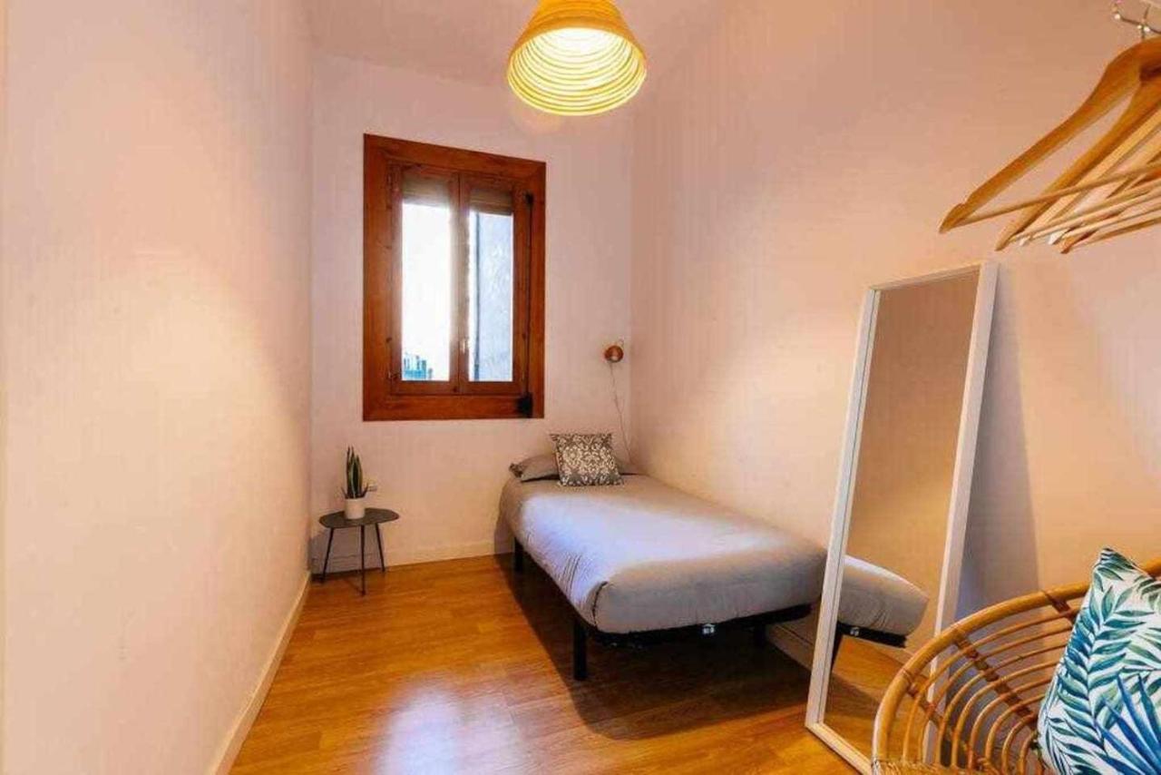 Cozy & Central Apartment Barcelona Ngoại thất bức ảnh